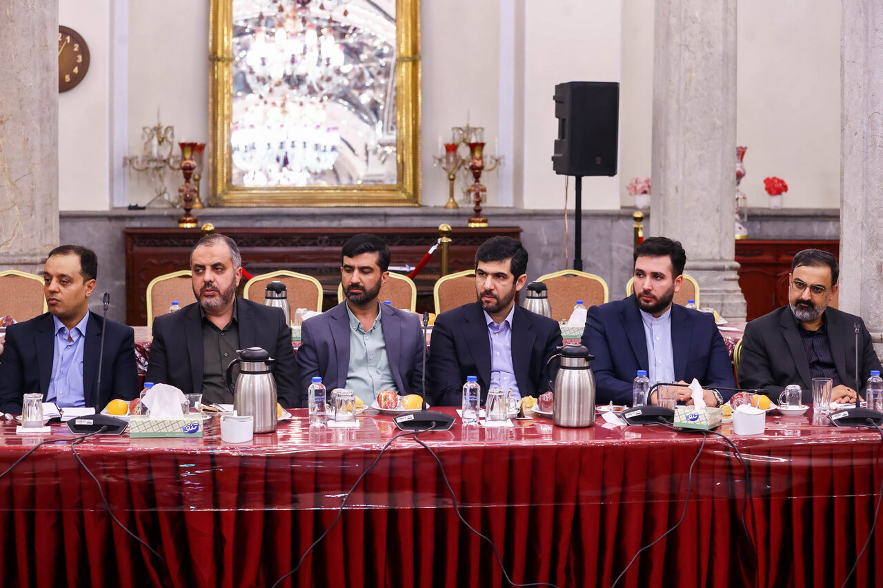 ایران پرسمان