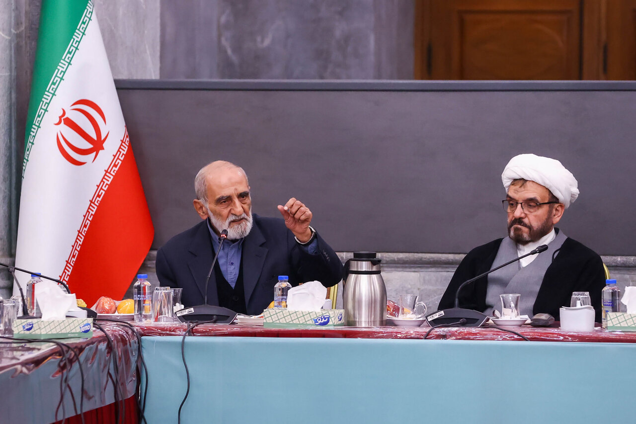 ایران پرسمان