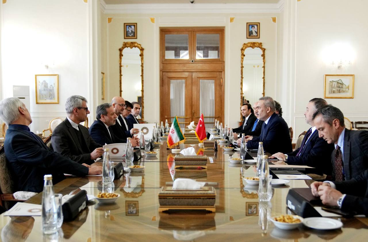 دیدار و گفتگوی وزرای خارجه ایران و ترکیه