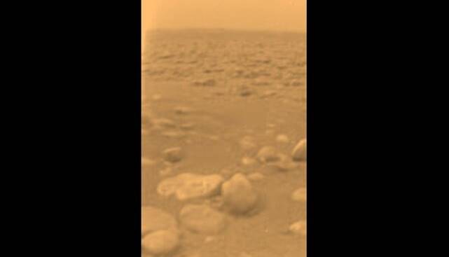 عکس روز ناسا از سطح قمر «تایتان»