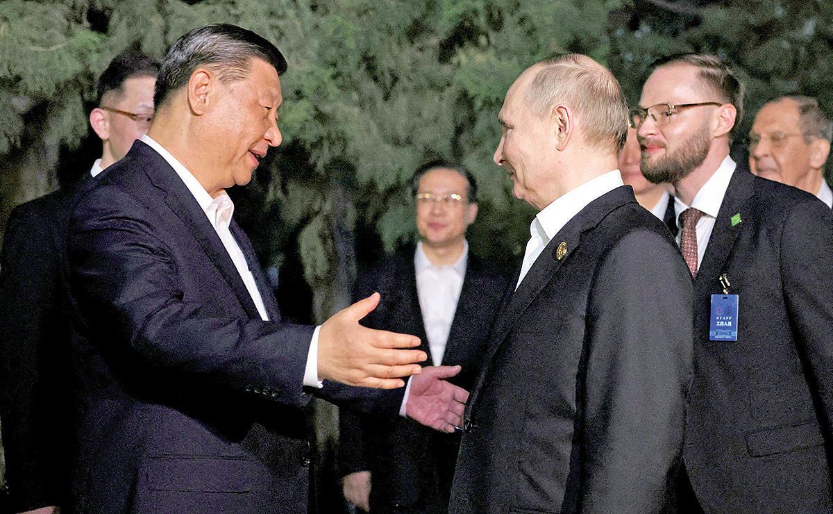 وال استریت ژورنال: چرا روسیه و چین از ونزوئلای در معرض حمله آمریکا حمایت نمی‌کنند؟