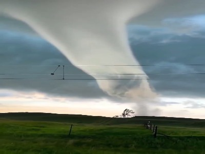 ویدئویی دیدنی از مهیب‌ترین گردباد دنیا