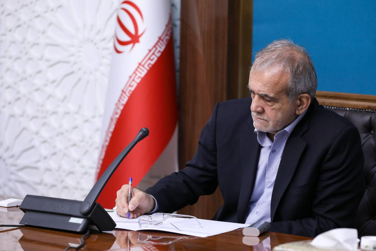 رئیس جمهور برای کمک‌رسانی به مردم مناطق آسیب‌دیده اندونزی اعلام آمادگی کرد