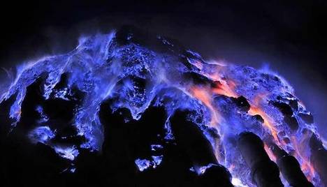 آتشفشان عجیب با سردترین گدازه‌ی جهان