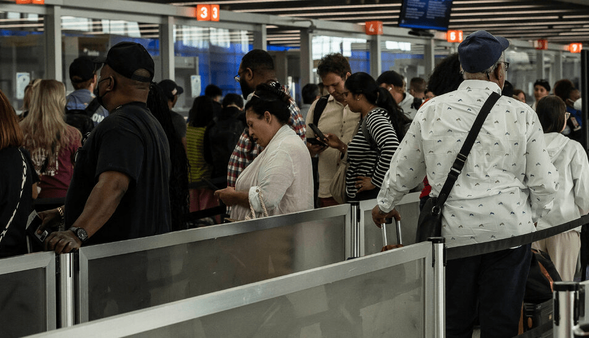 ممنوعیت‌های مسافرتی ترامپ به اتباع ۳۰ کشور گسترش می‌یابد