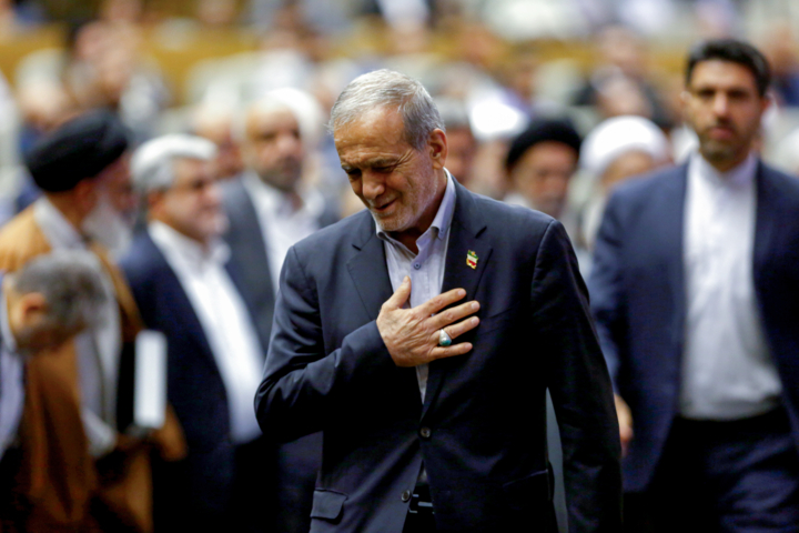 روایت رئیس‌جمهور از ساخت مدرسه توسط مردم و غیرت و همدلی آن‌ها