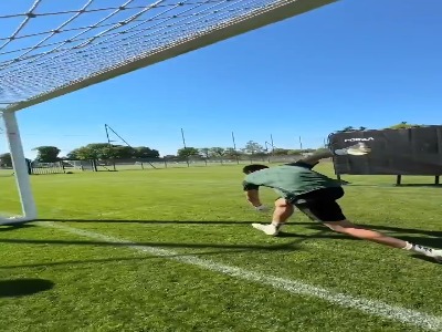 یکی از حرفه‌ای‌ترین تمرین‌های دروازه‌بانی