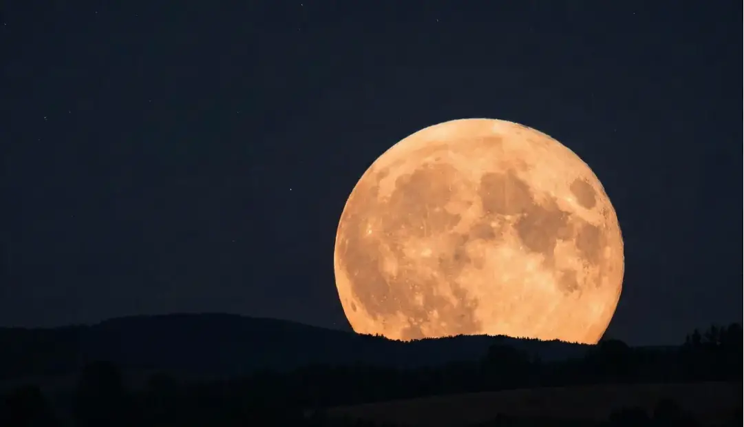 سومین ابرماه پیاپی سال از راه رسید؛ قرص بزرگ ماه آخر هفته در آسمان می‌درخشد