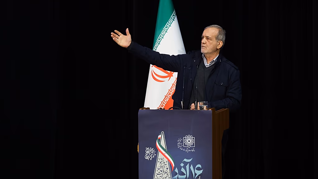 پزشکیان: صندوق‌های بازنشستگی نمی‌توانند حتی یک چهلم حقوق بازنشسته‌ها را تأمین کنند!