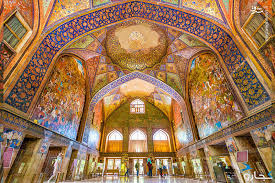 چشم اندازی از عمارت کاخ چهلستون