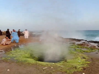 پدیده آبفشان چابهار