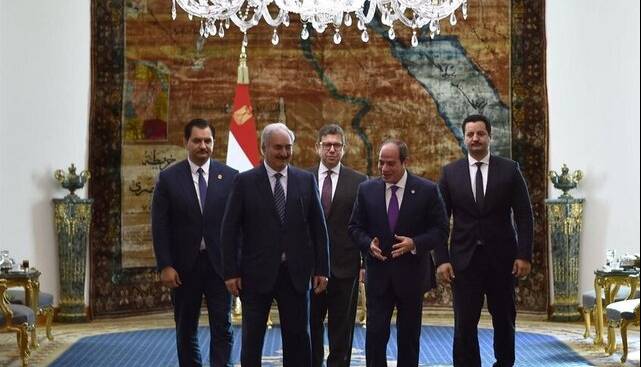 السیسی و ژنرال حفتر درباره ترسیم مرزهای دریایی مصر و لیبی رایزنی کردند