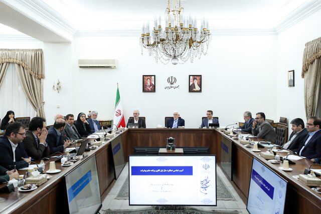 عارف: دولت اجرای مرحله اول برنامه هفتم را به خوبی پشت سر گذاشت