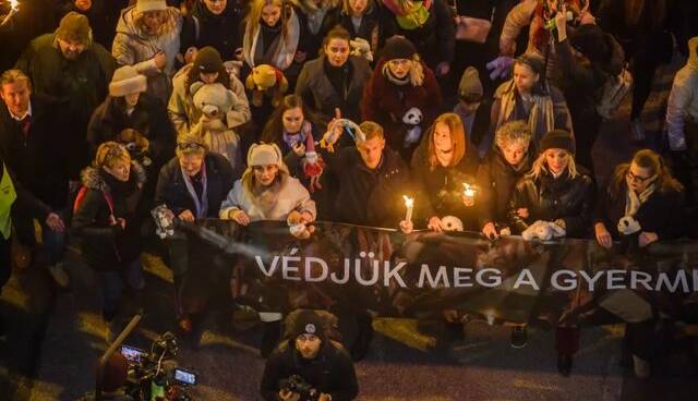 معترضان مجارستانی برکناری نخست‌وزیر را خواستار شدند