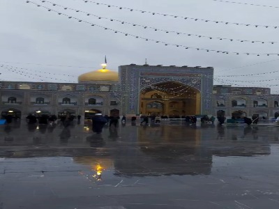صبح امروز حرم مطهر رضوی همراه با بارش رحمت الهی