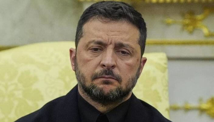 زلنسکی خواستار برگزاری همه‌پرسی برای واگذاری سرزمین به روسیه شد