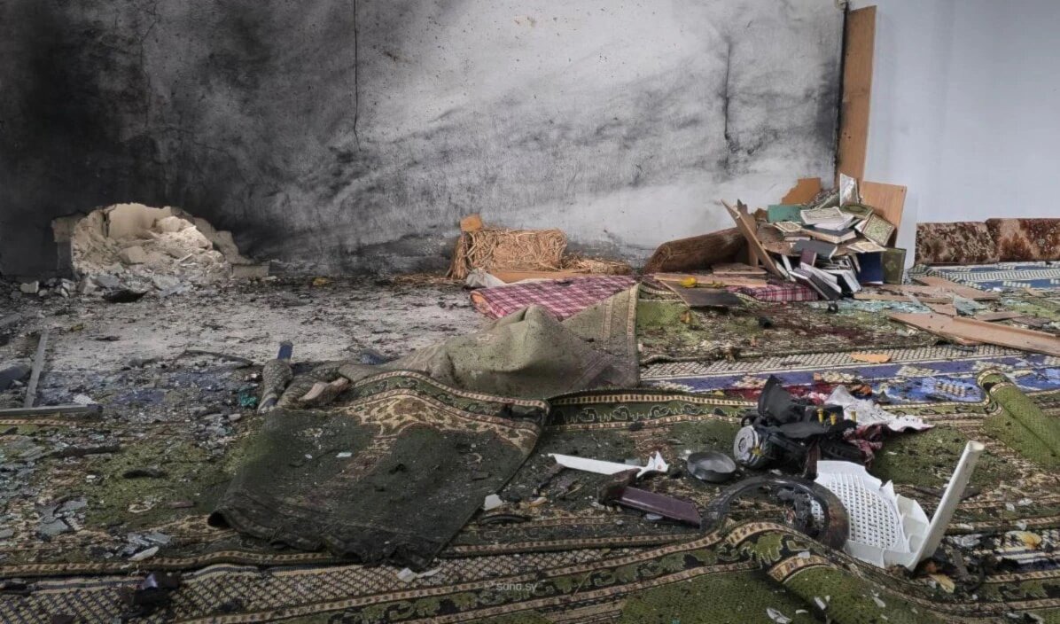 تشییع شهدای حمله تروریستی به مسجدی در حمص سوریه