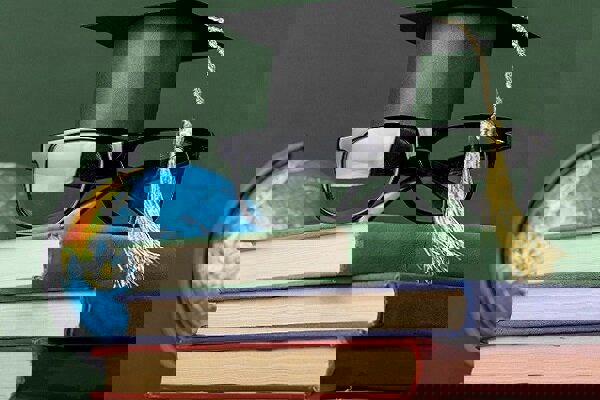 معرفی ۵۰ شهر دارای بیشترین آمار پایان نامه و رساله دانشجویی