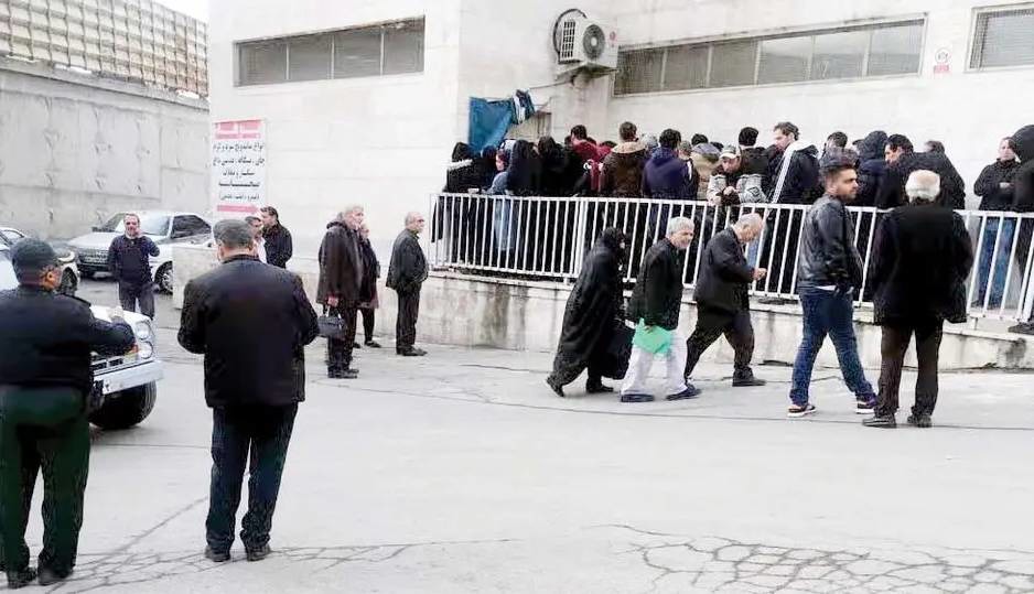 شرق گزارش داد: سوءاستفاده از خانواده بازداشتی‌ها