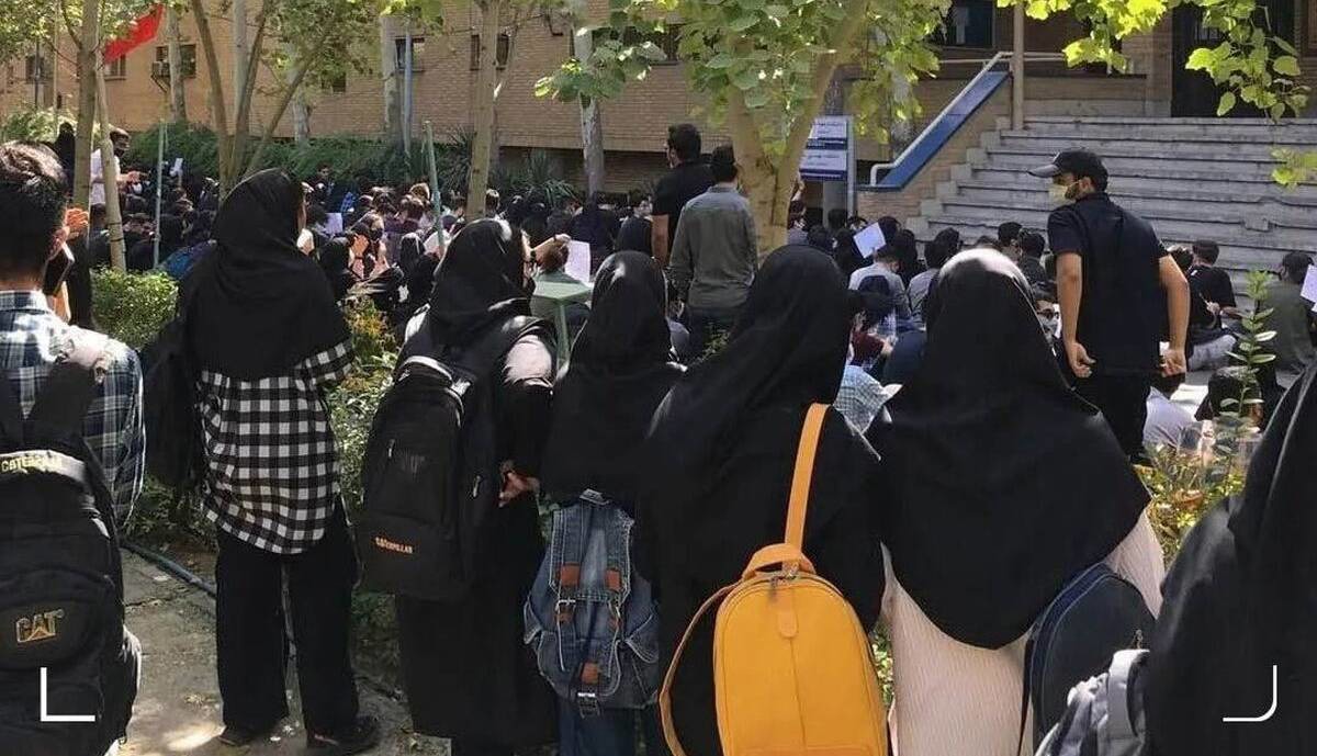 نسلی که دیده نشد؛ چه عواملی نسل جوان را به خیابان‌ها کشاند؟