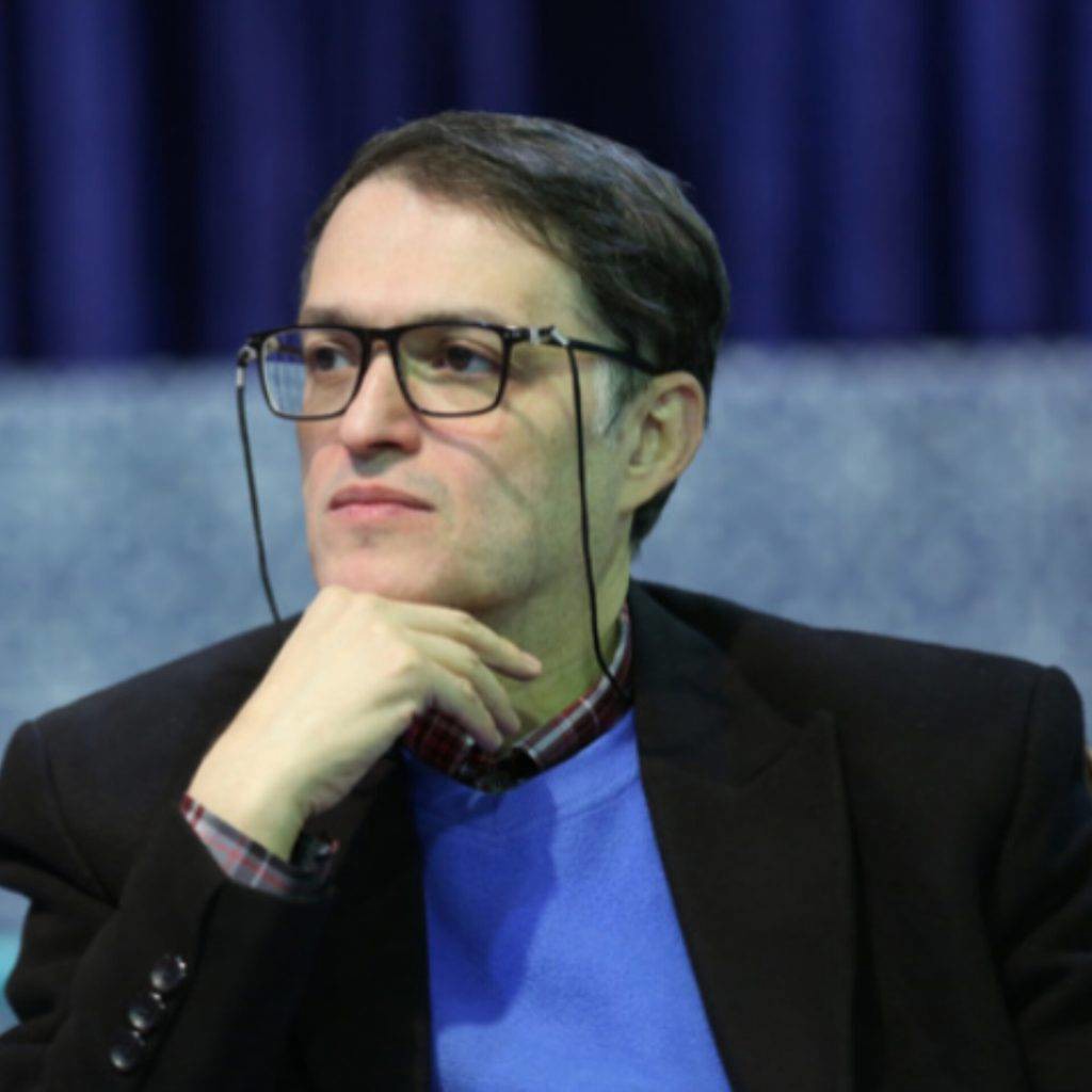 چرا نباید عرصه سیاست‌ورزی را رها کرد؟