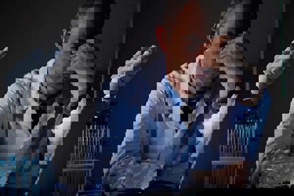 درخواست معاون وزیر بهداشت برای معاف شدن محققان از قطعی اینترنت