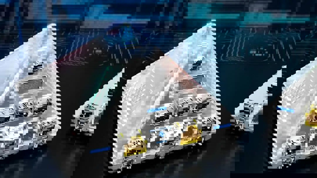 رایانه شخصی هرمی شکل از راه رسید