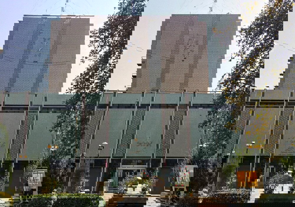 ضرورت خرید کتاب‌های جدید برای کتابخانه دانشگاه تهران؛ خرید ۴۵ نسخه خطی