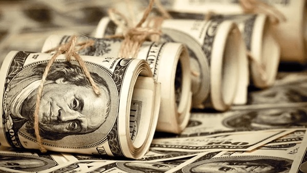 پیش‌بینی قیمت دلارِ فردا «دوشنبه»؛ احتیاط معامله‌گران شکسته می‌شود؟