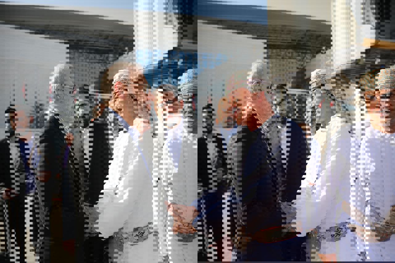 لاریجانی مسقط را به مقصد دوحه ترک کرد