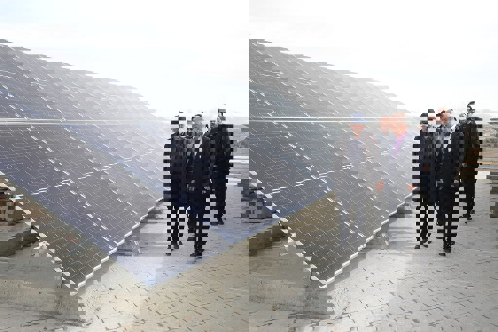 نیروگاه خورشیدی ۱۱۰ کیلوواتی در منطقه نوآوری ایران افتتاح شد