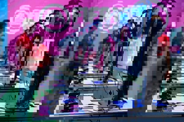 عادت شرکت‌های بازی‌ساز به حمایت مستقیم دولتی/ اسب تروای صنعت چه بود؟