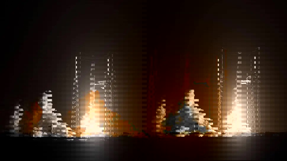 ۴ فضانورد با کپسول آزادی به ایستگاه بین المللی فضا رسیدند