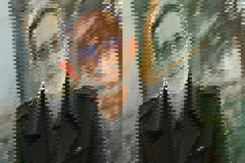 نقطه‌به‌نقطه تصویرسازی رهبر انقلاب/ هنر نقطه‌نگاری در خدمت تاریخ معاصر