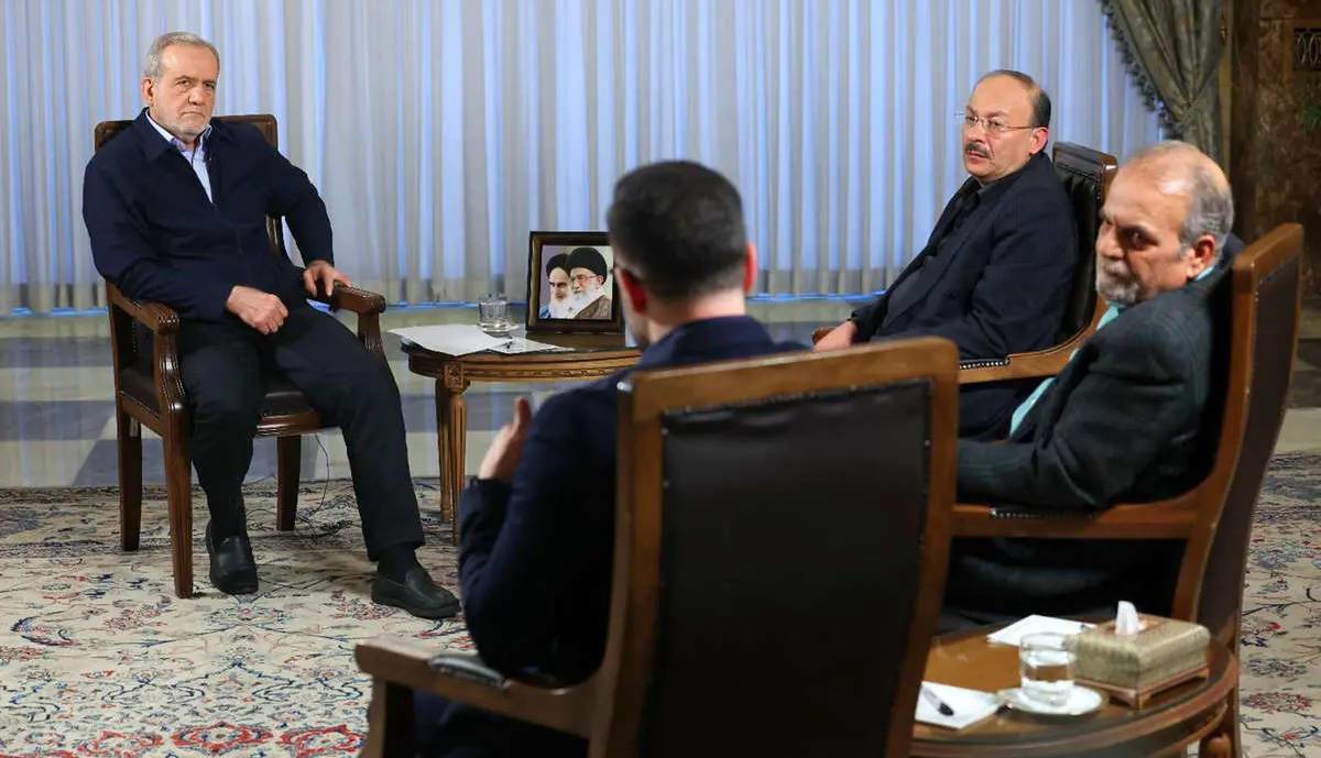 شوخی می‌کنید آقای پزشکیان؟! انتقاد از ترکیب گفت وگوی اخیر رئیس جمهور