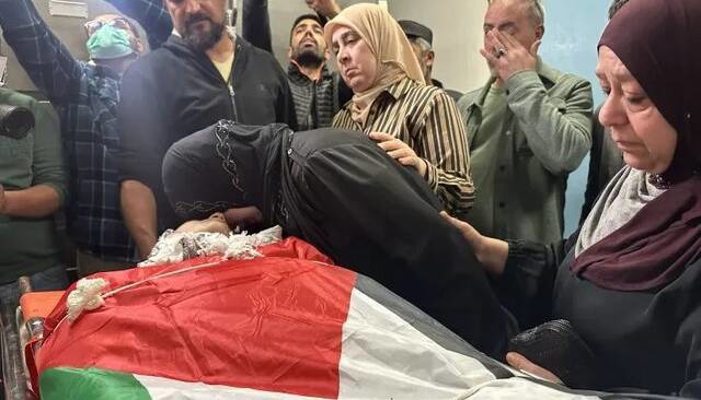 مرکز حقوق بشر: اسرائیل روزانه تقریباً ۵ فلسطینی را در غزه می‌کُشد