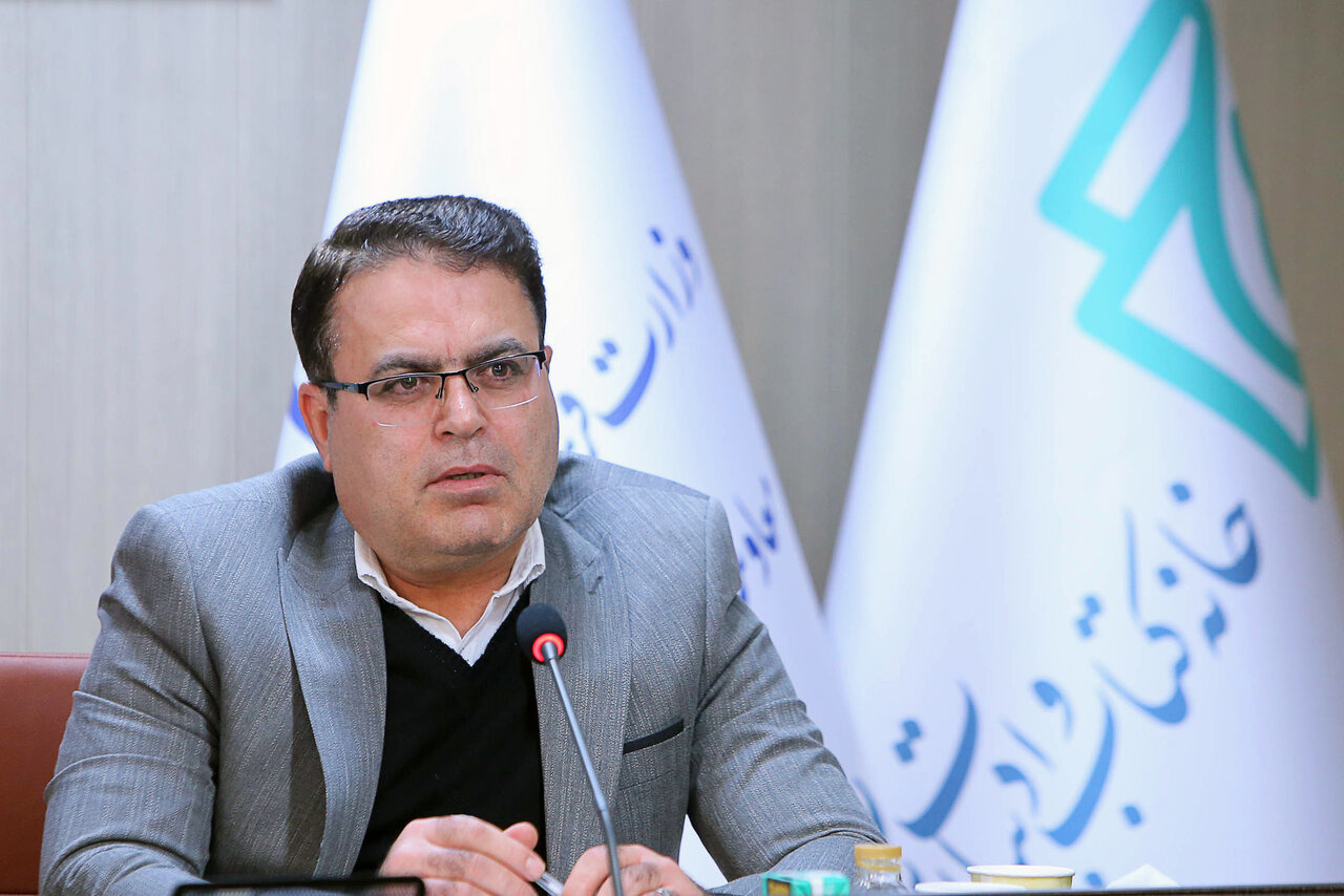 حیدری: نبض بازار کتاب در فضای مجازی/ ۷۰۰هزار نسخه فروش رفت