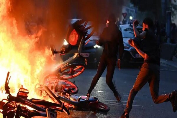 نمای جنگ‌زده شهرهای فرانسه پس از ناآرامی‌های فوتبالی