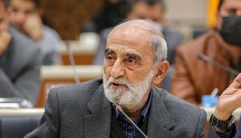 مدیرمسئول کیهان: اهانت به مسئولان قابل توجیه نیست