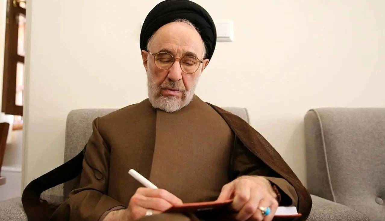 سید محمد خاتمی: باید از گام بلند و شجاعانه امضای تفاهم‌نامه میان ایران و آمریکا به‌جد خشنود بود