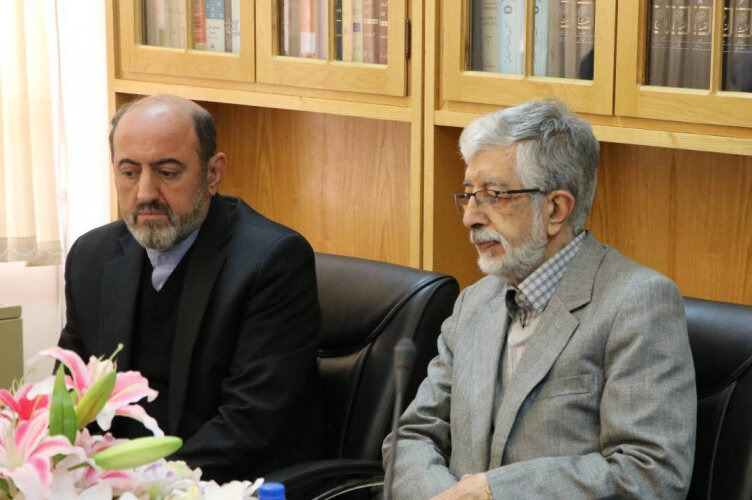 سیدعلی موسوی‌زاده، نماینده بنیاد سعدی آلماتی شد