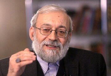 لاریجانی: اصرار بر طرح‌های مغایر با نظر رهبری خلاف قانون است