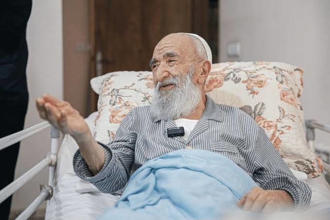 خاطره‌ حجت‌الاسلام والمسلمین راشد یزدی از گفتگو با رهبر شهید انقلاب