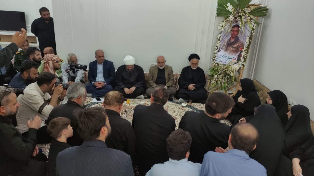 مهاجرانی: خدمت رسانی و دفاع از ملت ایران وظیفه دولت است