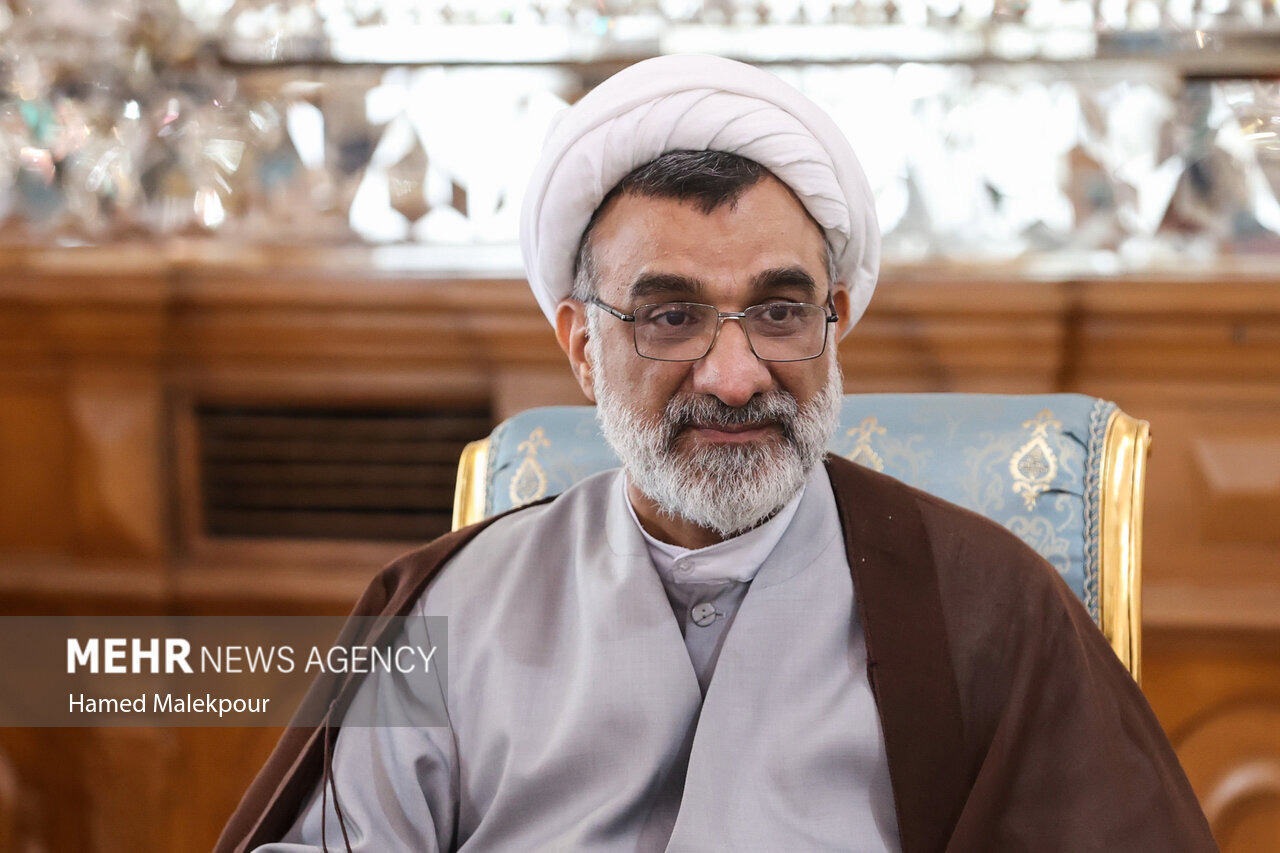 فرماندهان امروز ما اساتید دانشگاه و صاحب‌نظران حوزه علم و فناوری هستند