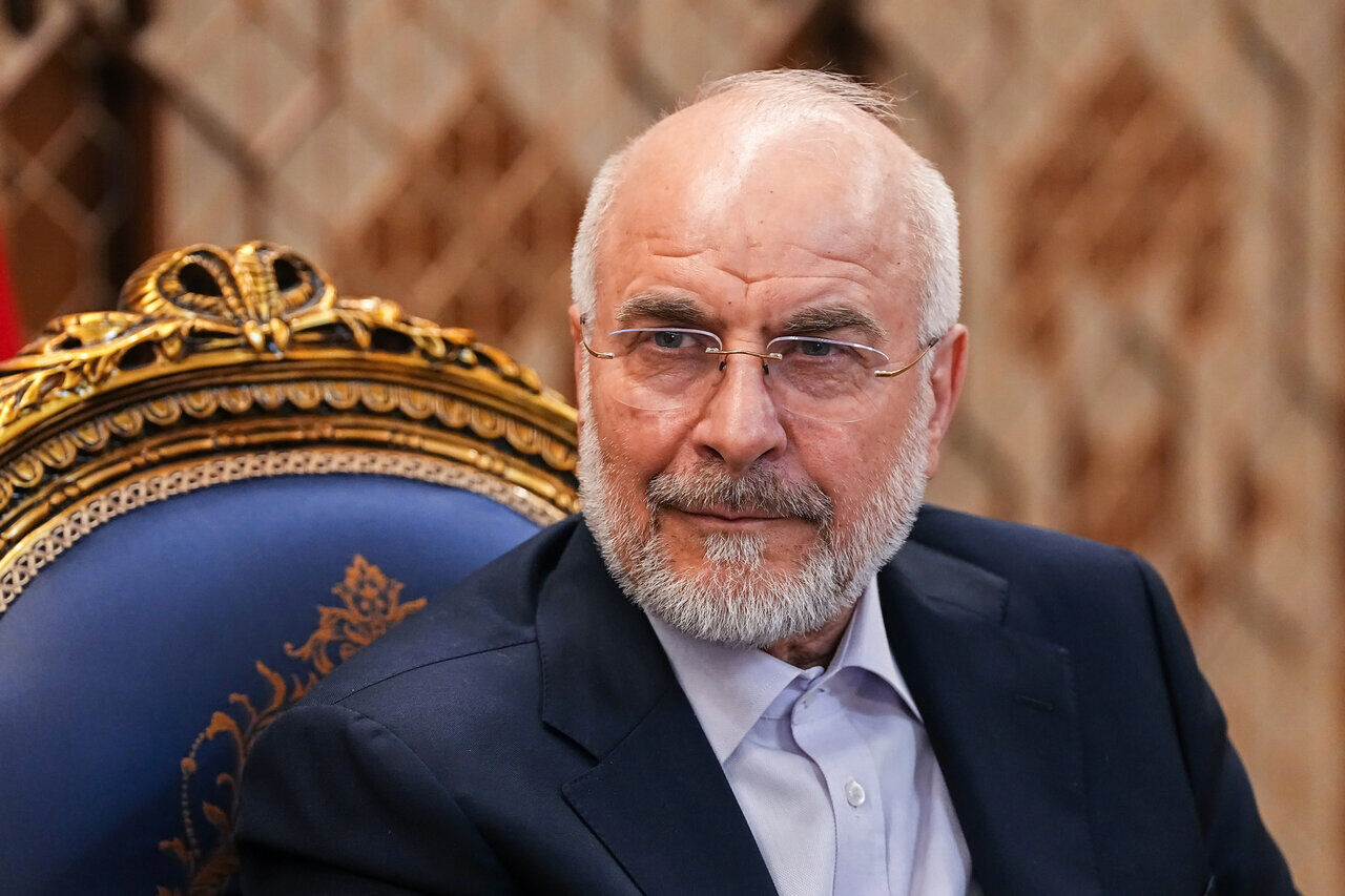 رئیس مجلس: مداخله‌های مالی و یا حتی دروغ‌های خزانه‌داری آمریکا دیگر تاثیری در مهار قیمت نفت ندارد