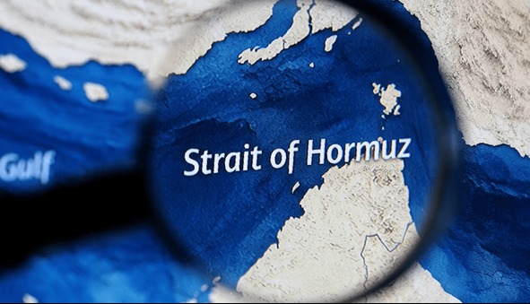 آتش‌سوزی در یک نفت‌کش در تنگه هرمز