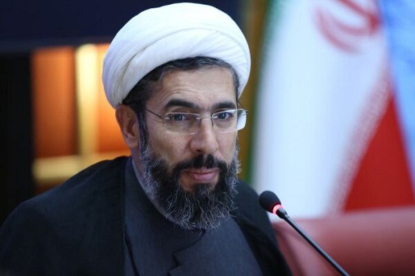 محتوای دروس معارف براساس تحولات روز و جنگ‌های اخیر بازنگری می‌شود