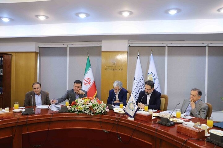 ایران پرسمان
