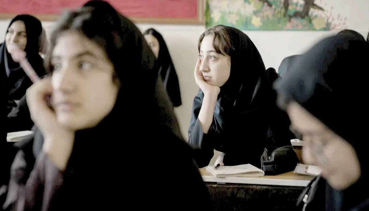 وضعیت بحرانی مدارس دولتی؛ فرسایش آموزش از زبان معلمان و خانواده‌ها